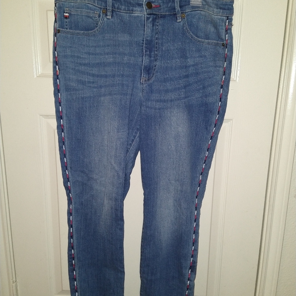 Tommy Hilfiger Tribeca Skinny Blue Jeans Women's sz 12. Measures 34x26.